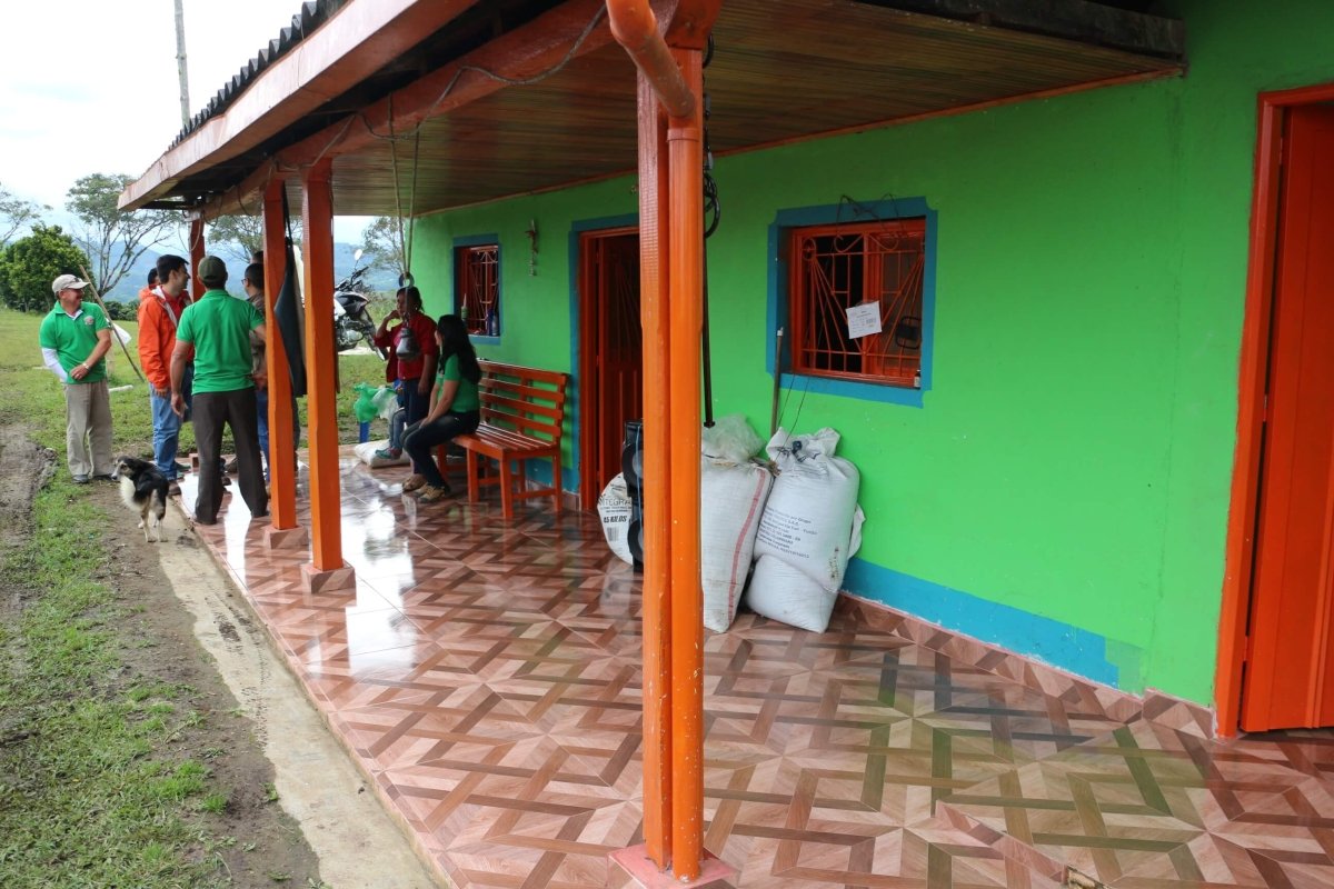 Colombia | Huila Pitalito | ASOBOMBO | Medium Roast - Tiny Footprint Coffee